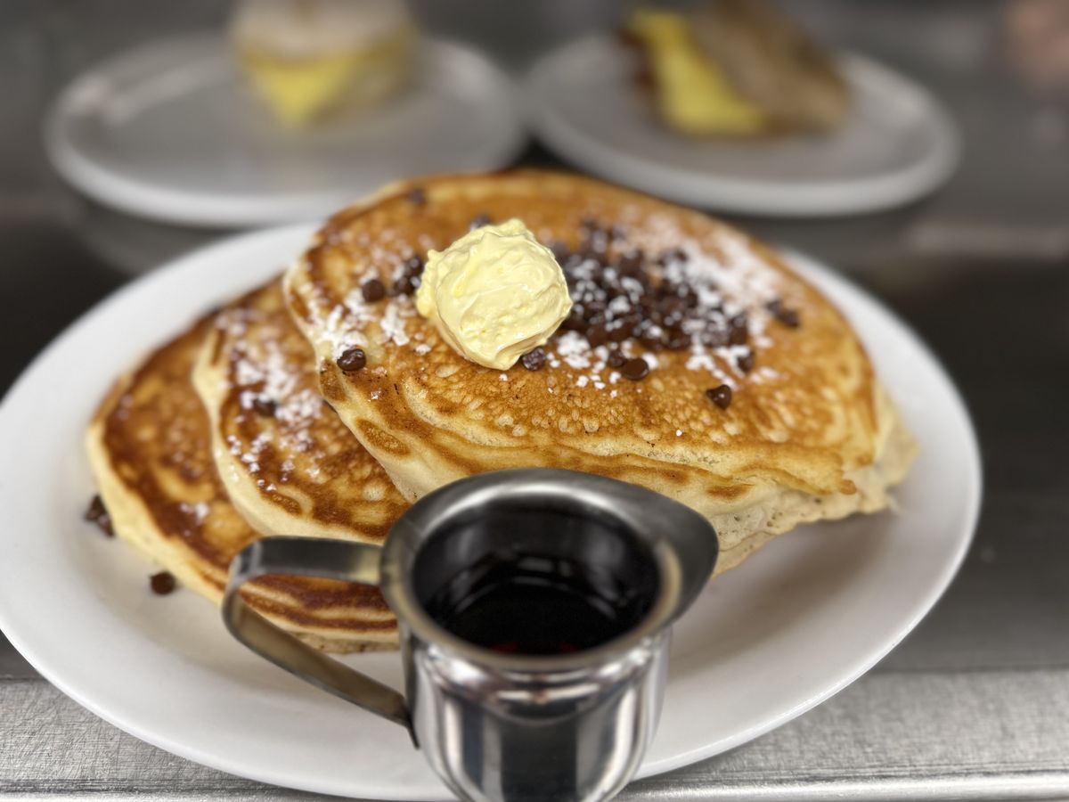Buttermilk pancakes with warm syrup