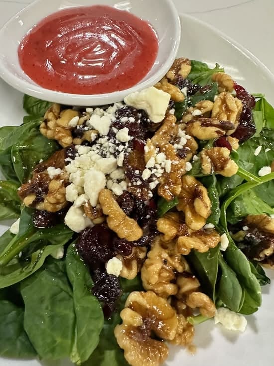 SPINACH SALAD for 10 (*).