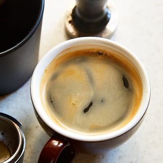 Americano (*)